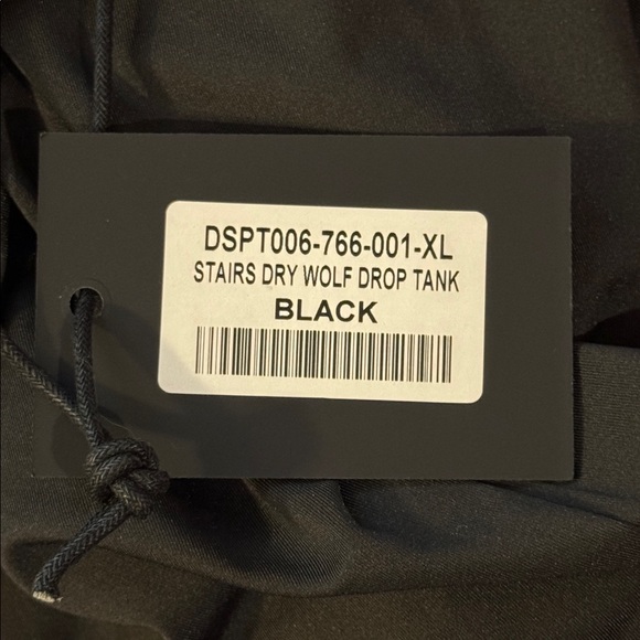 Darc Sport Size Extra Large Black Stairs Dry Wolf Drop Tank Top NWT Lightweight - Picture 4 of 11